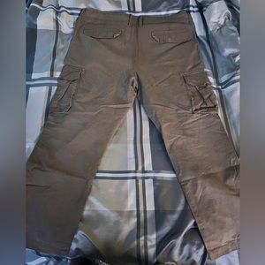 thrifted gap cargo pants!